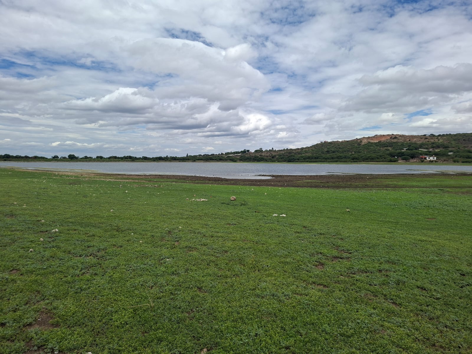 Casa Grande - Terrenos cerca del Eje Metropolitano y Presa La Esperanza